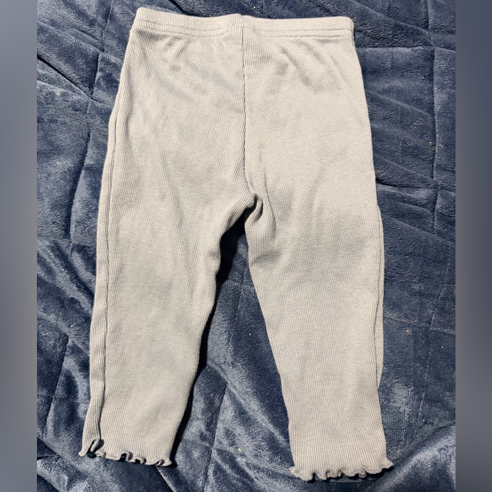 Lot: Carters Black & Grey Pants, Cat& Jack Red Sweater & Fruit tee, Old Navy - Picture 3 of 15